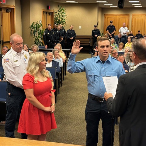 Crouch taking Oath of Office